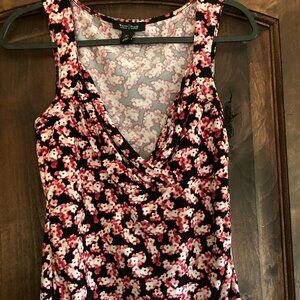White House Black Market Floral Sleeveless Top size Medium